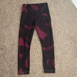 Lululemon All Sport Crop Back Spin Stroke Dashing Purple Black size 2 abstract